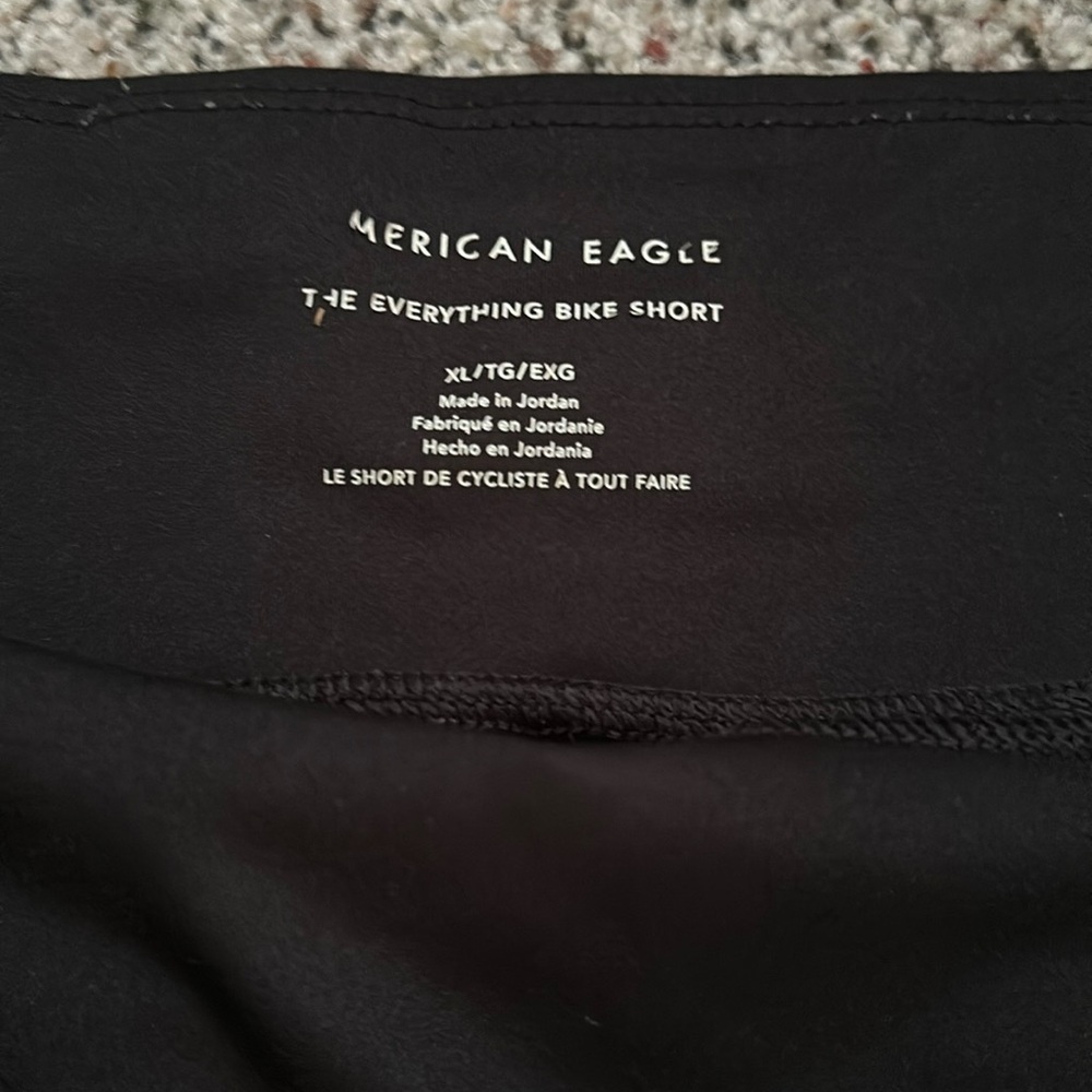 American Eagle The Everything Bike Short Size XL